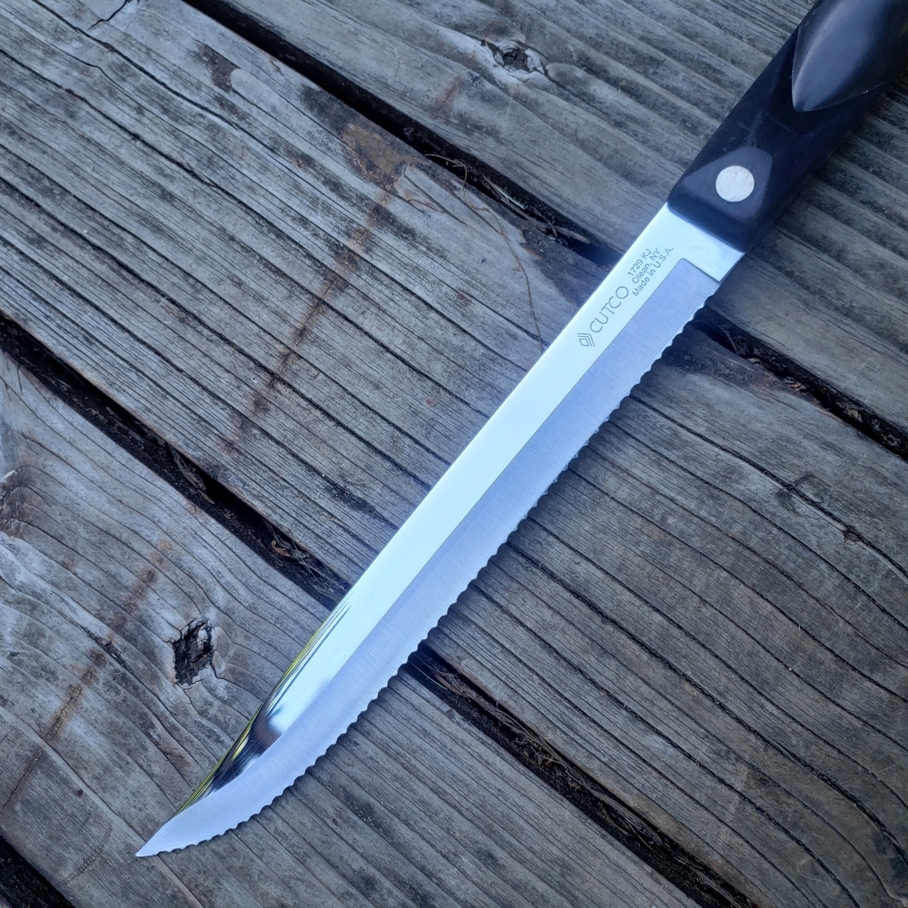 CUTCO 6-3/4" Petite Carver - Dark Brown Classic Handle- # 1729 - Picture 3 of 13